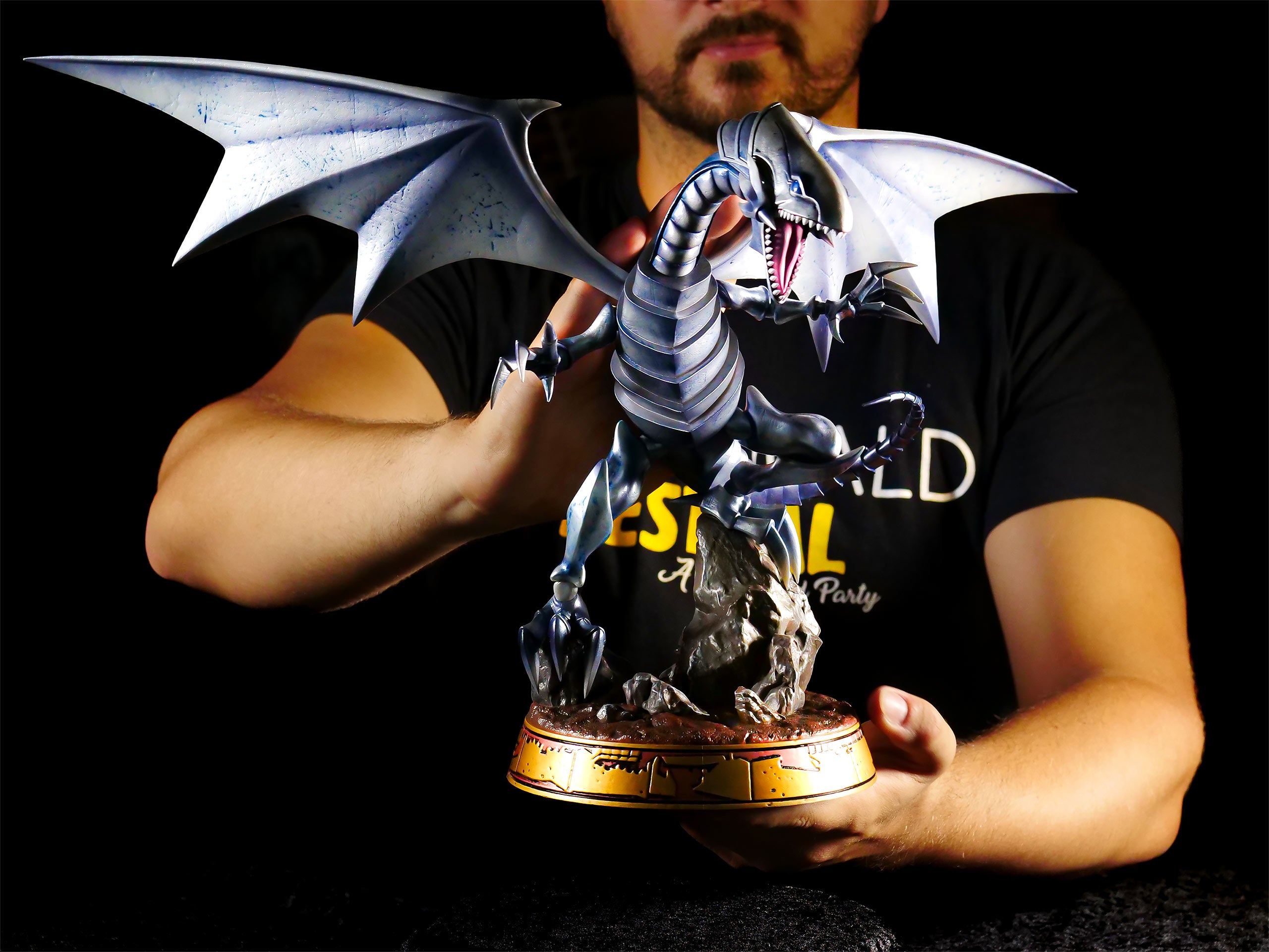 Produktbild Yu-Gi-Oh! - Blauäugiger Weißer Drache Statue