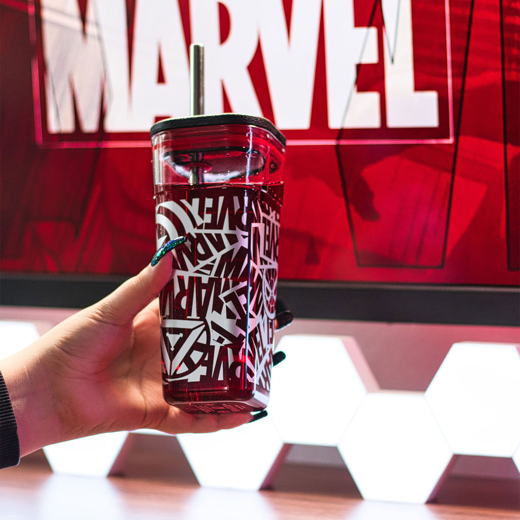 Produktbild Marvel - Logo Becher mit Strohhalm