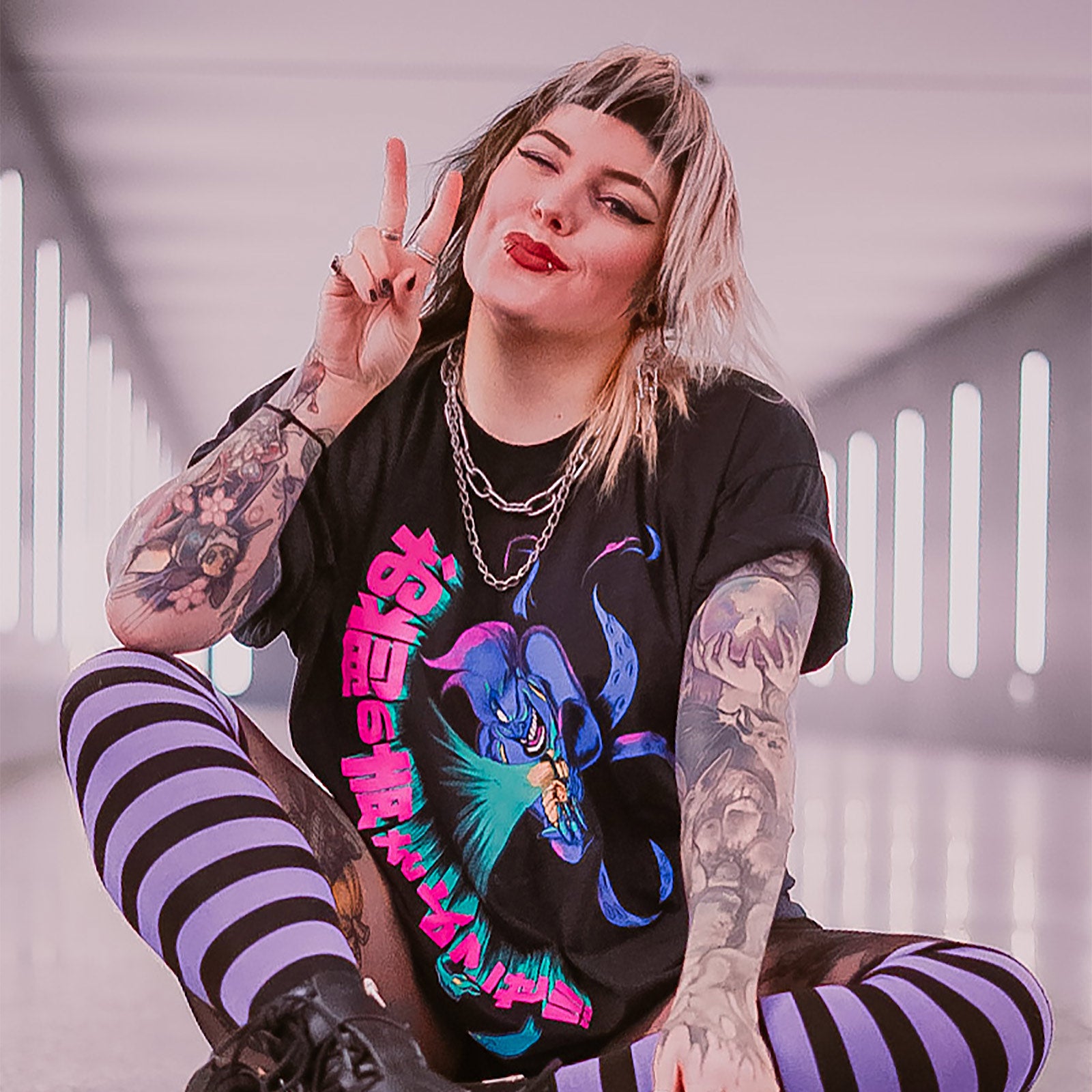 Produktbild Disney - Japanese Ursula T-Shirt schwarz
