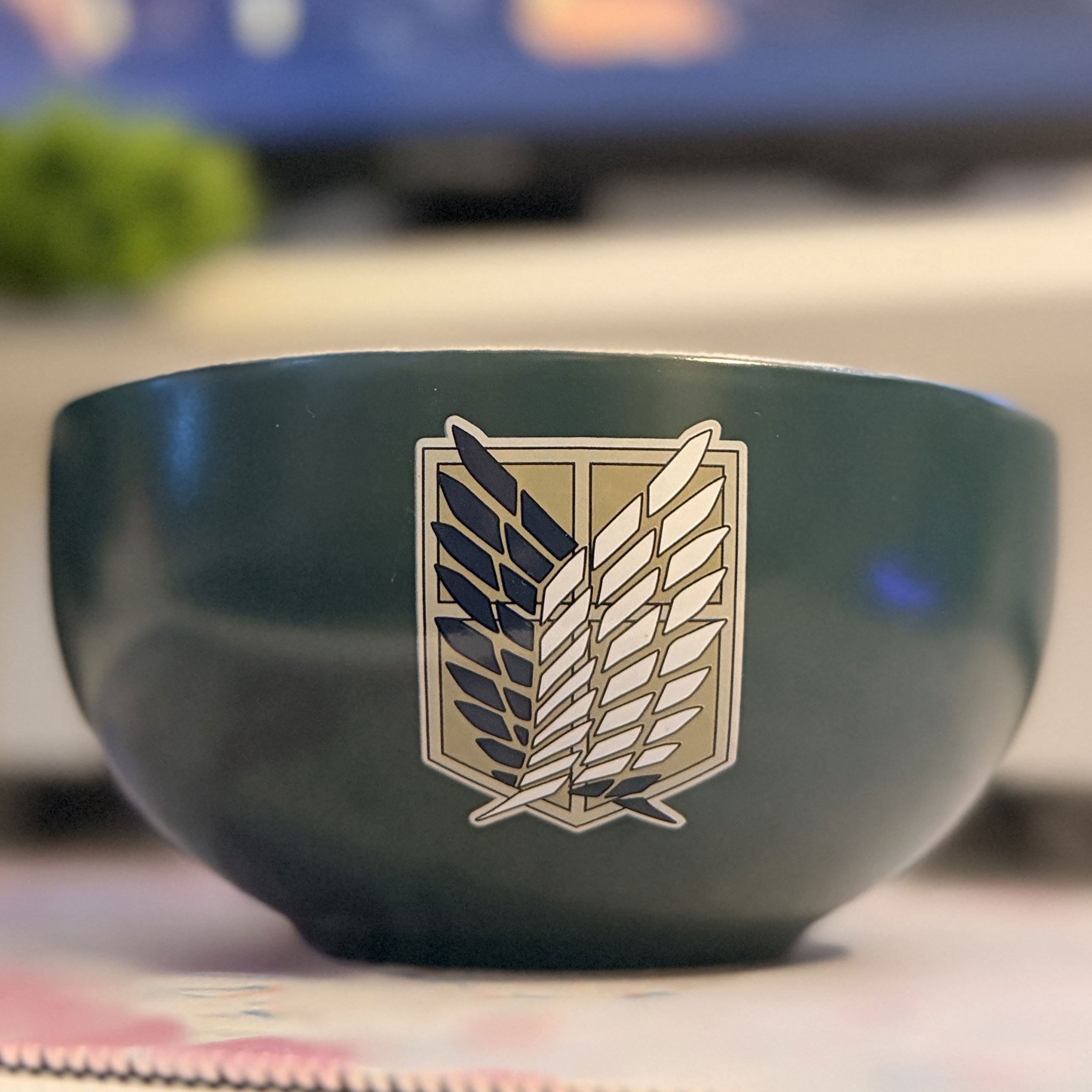 Produktbild Attack on Titan - Survey Corps Symbol Müslischale