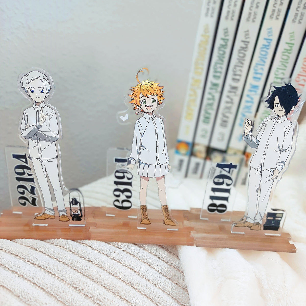 Produktbild The Promised Neverland - Emma Acryl Figur