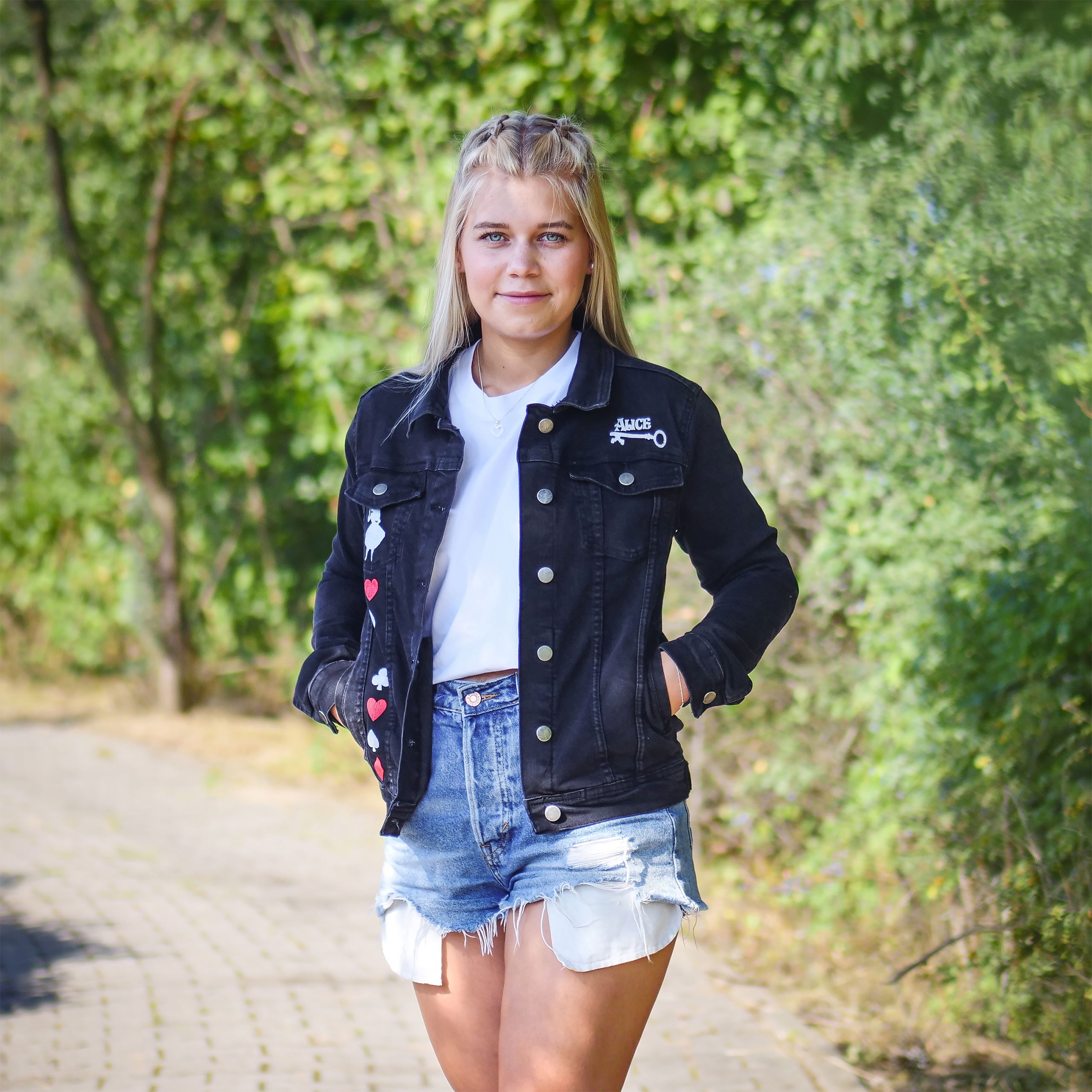 Produktbild Alice im Wunderland - World Of My Own Jeansjacke Damen schwarz