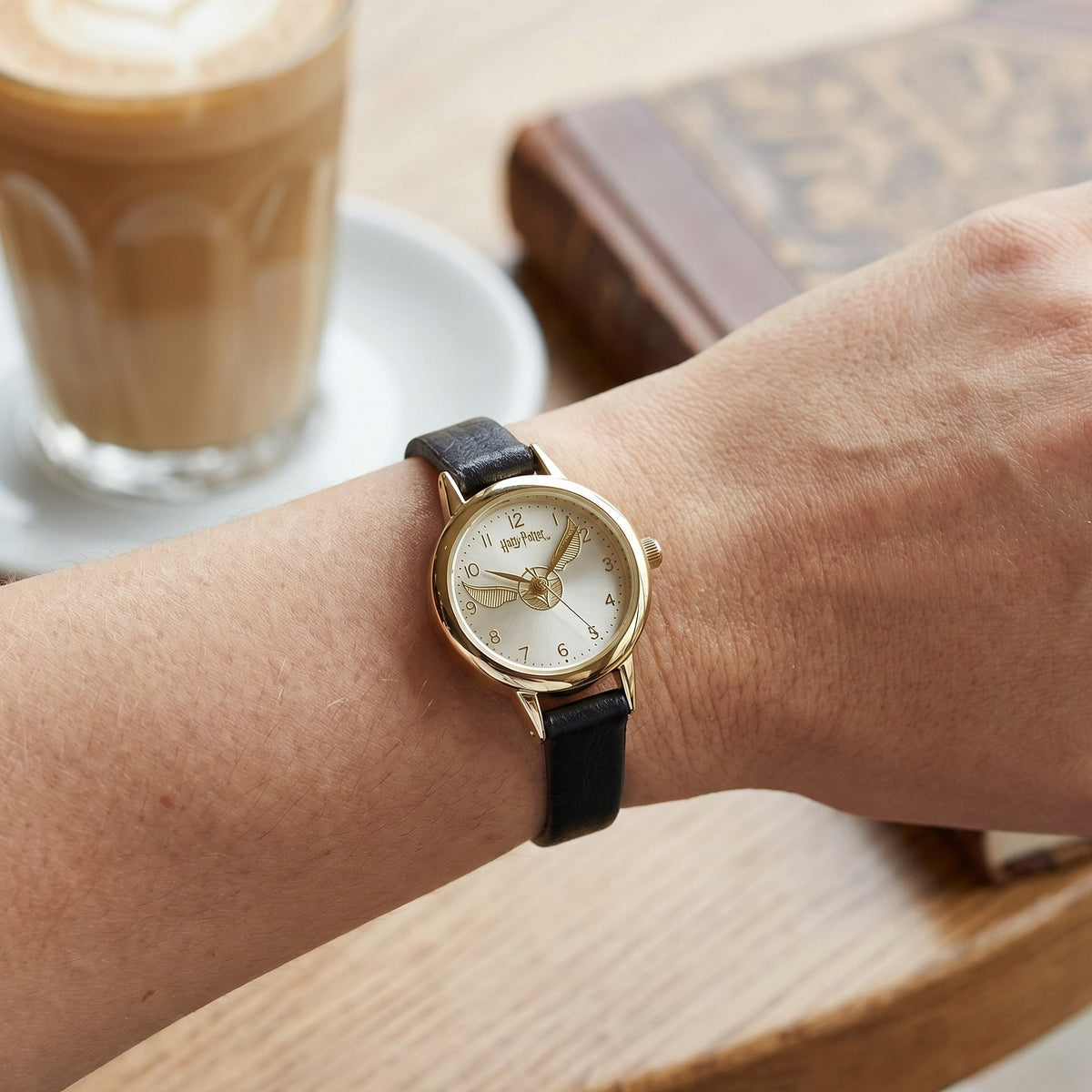 Produktbild Harry Potter - Goldener Schnatz Armbanduhr