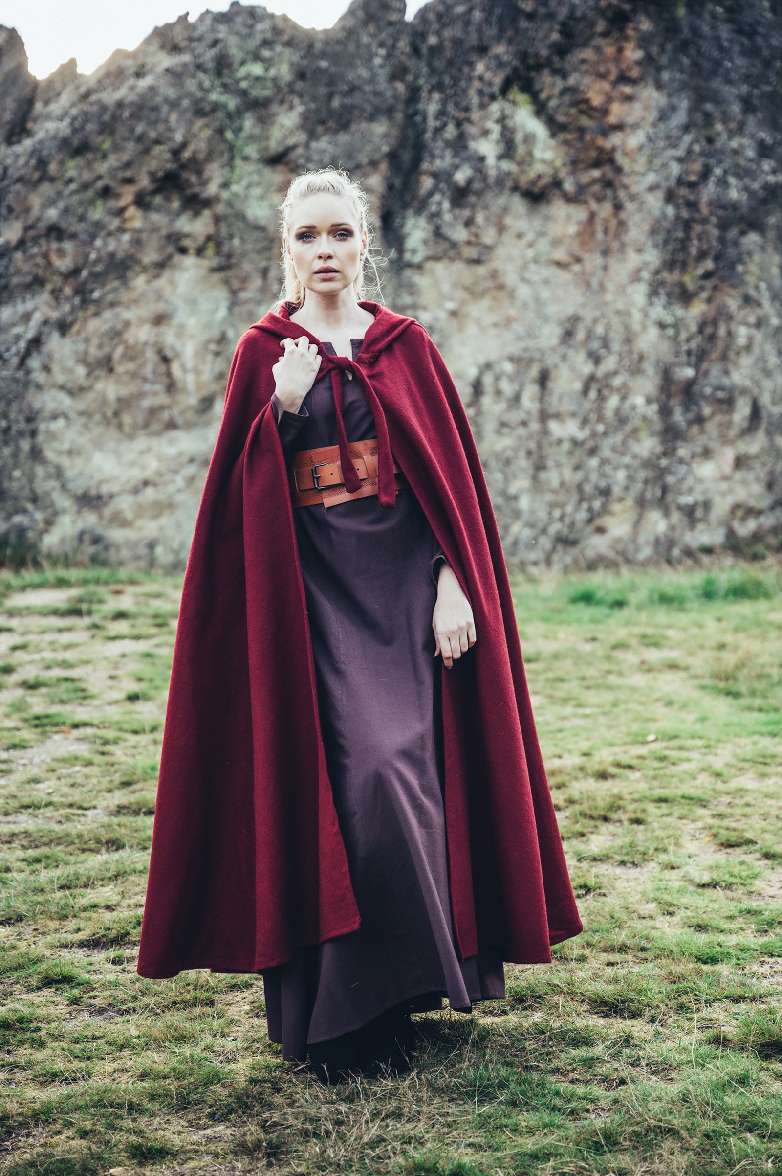 Produktbild Mittelalter Umhang Elinor rot