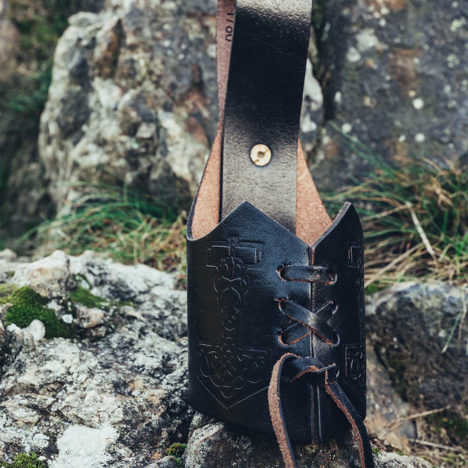 Produktbild Trinkhorn Halter Thors Hammer schwarz