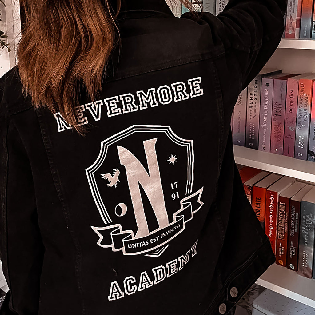 Produktbild Wednesday - Nevermore Academy Jeansjacke schwarz