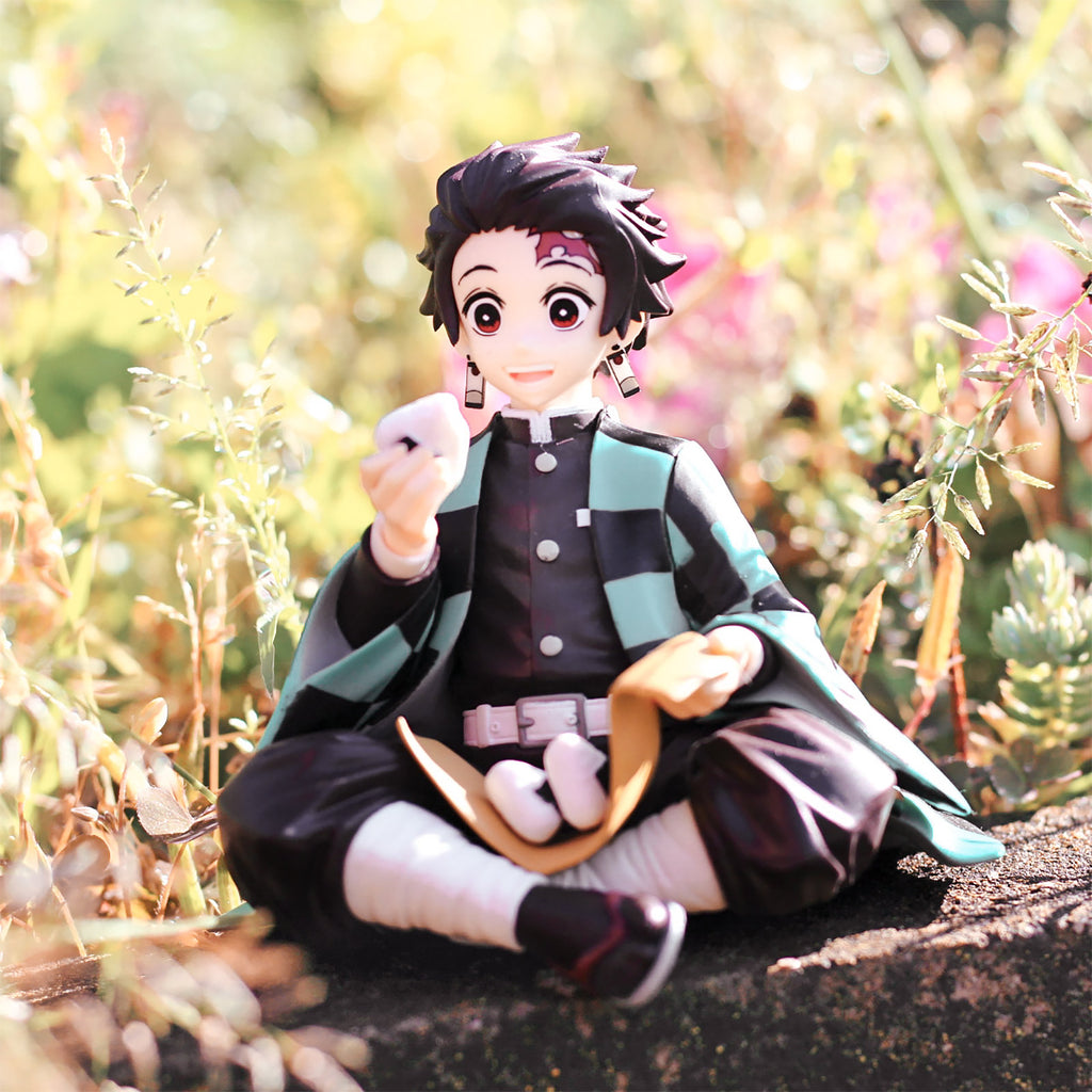 Demon Slayer - Tanjiro Kamado Figur sitzend