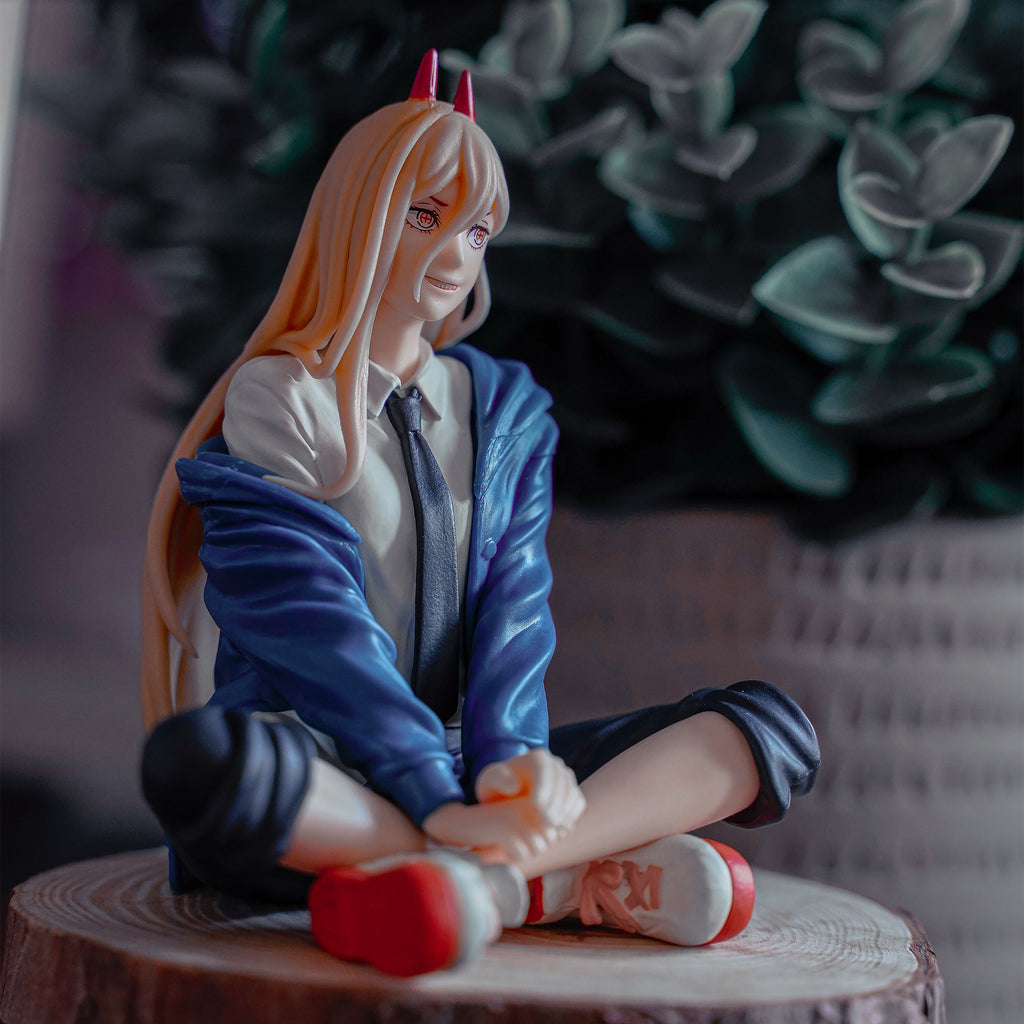 Produktbild Chainsaw Man - Power Figur sitzend