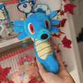 Produktbild Pokemon - Seeper Plüsch Figur 20 cm