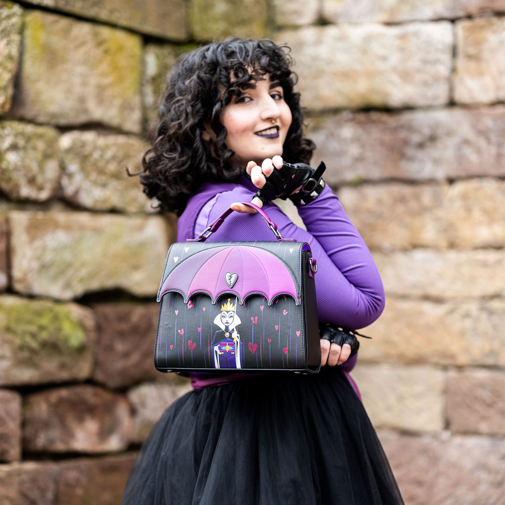 Produktbild Villains - Your Hearts Crossbody Tasche