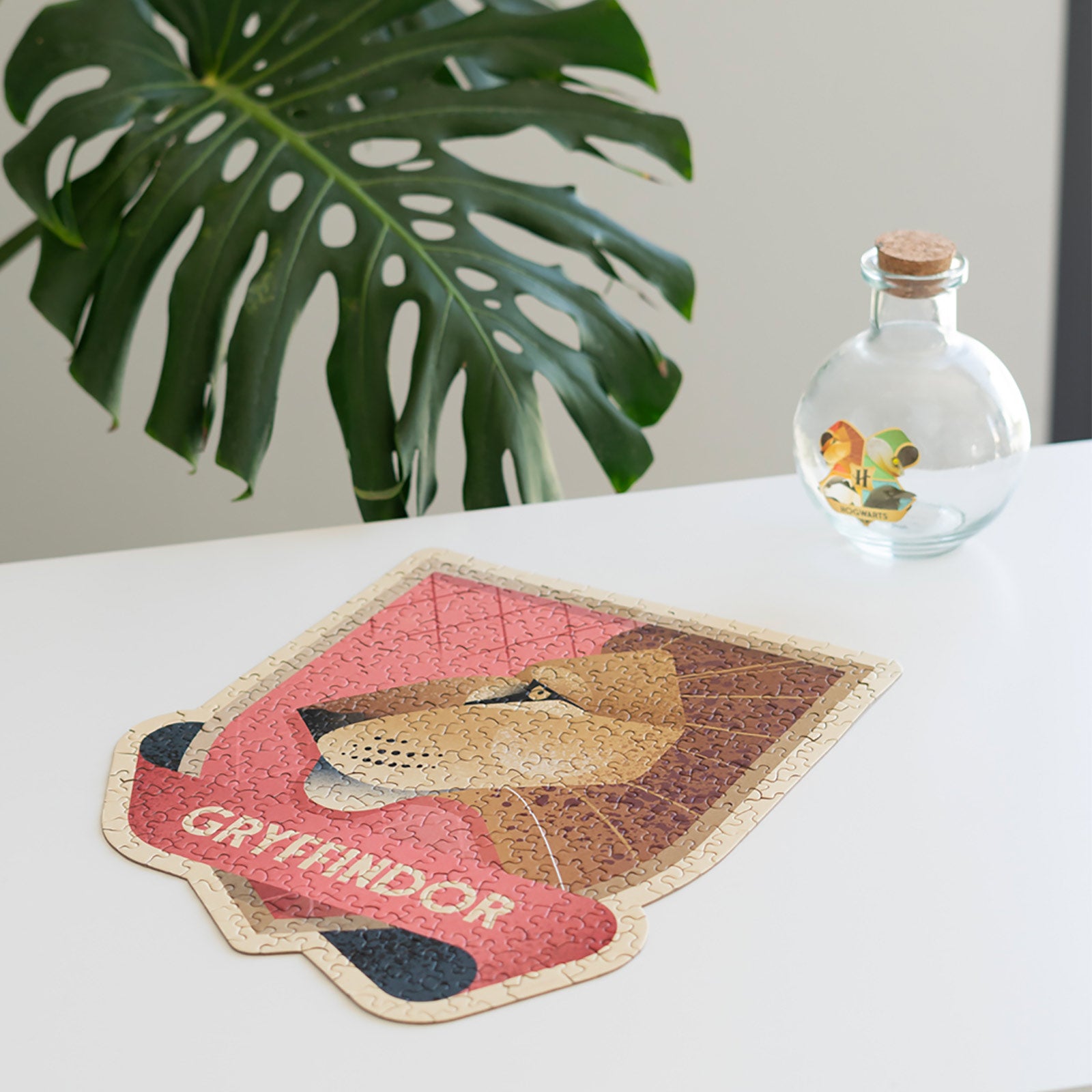 Produktbild Gryffindor Wappentier Puzzle in Zaubertrank-Flasche - Harry Potter