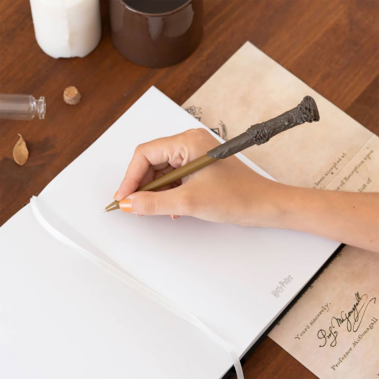 Produktbild Harry Potter - Lumos Maxima Notizbuch mit Lichteffekt
