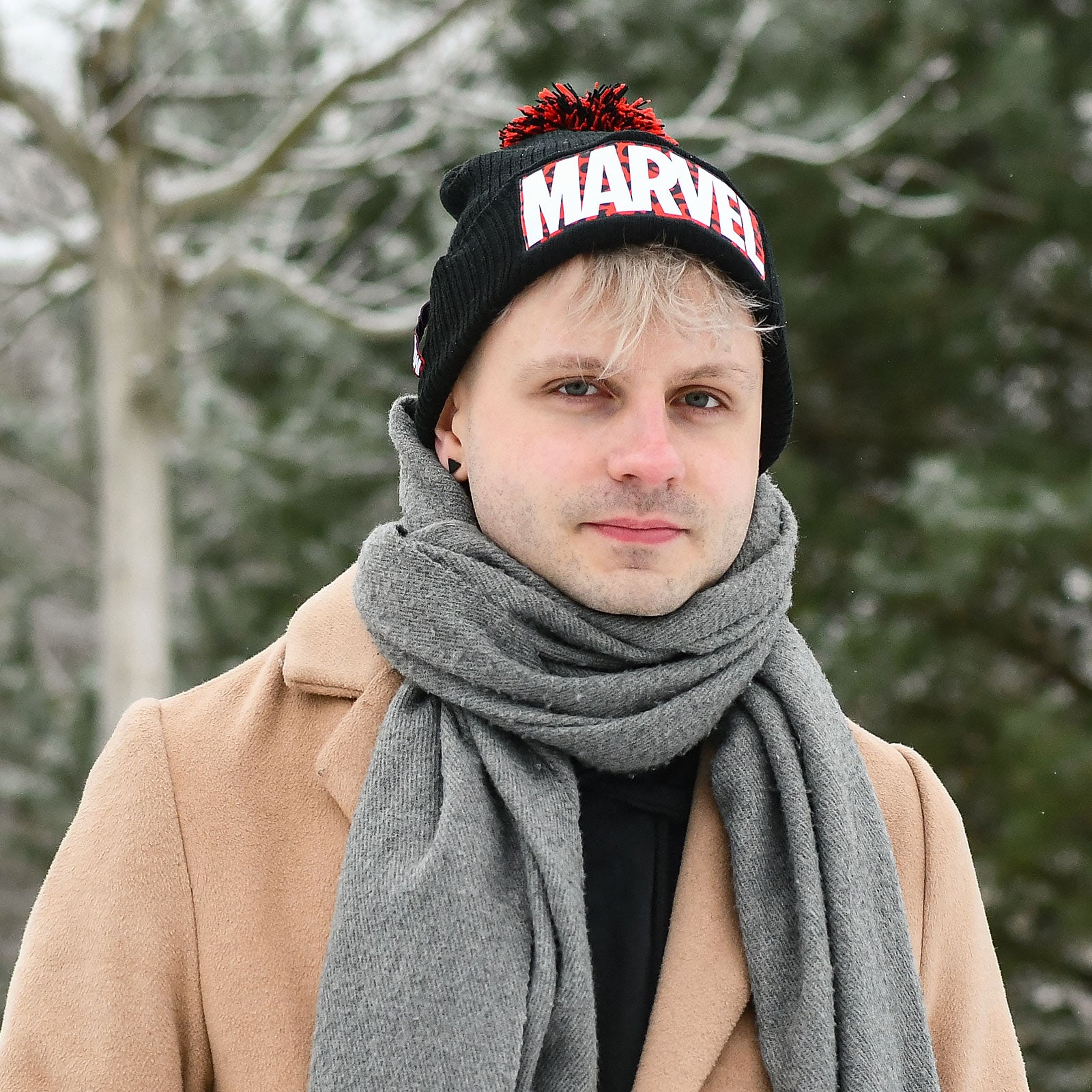 Produktbild Marvel - Logo Mütze mit Bommel