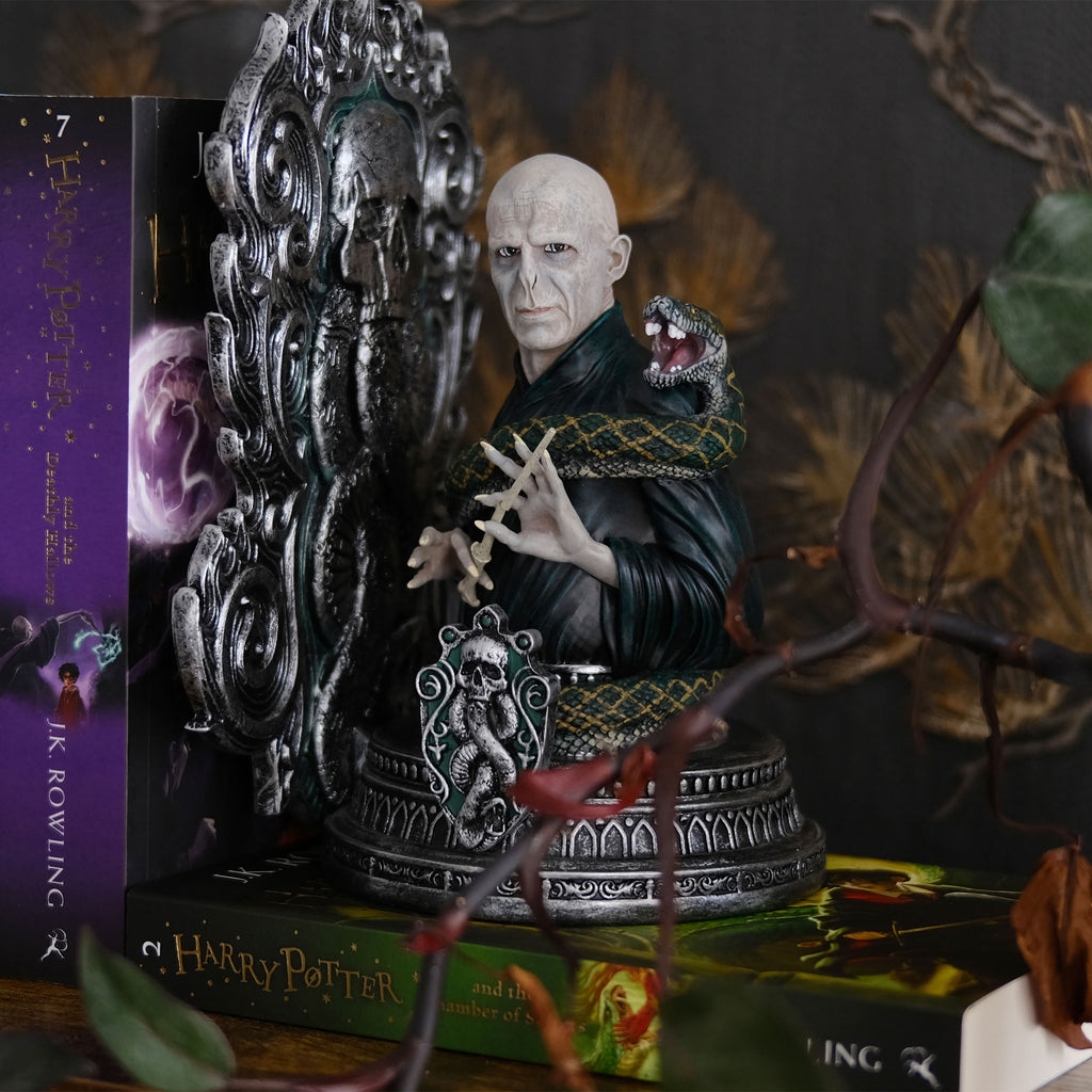 Produktbild Harry Potter - Lord Voldemort Buchstütze