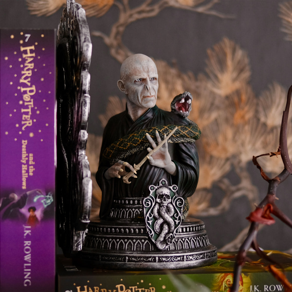 Produktbild Harry Potter - Lord Voldemort Buchstütze
