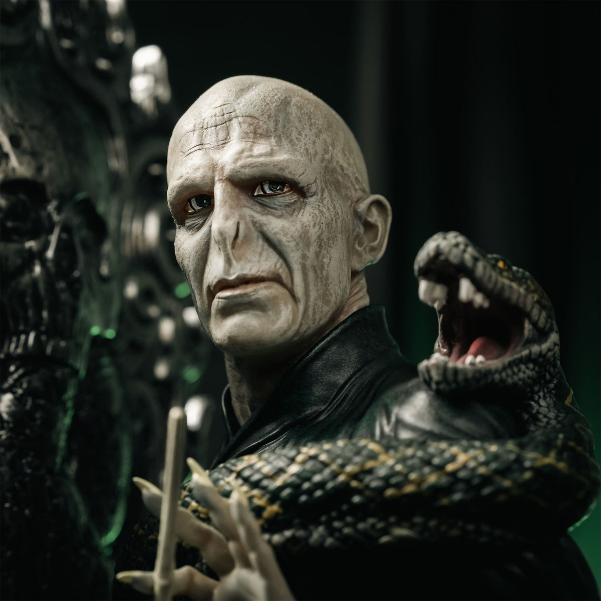Produktbild Harry Potter - Lord Voldemort Buchstütze