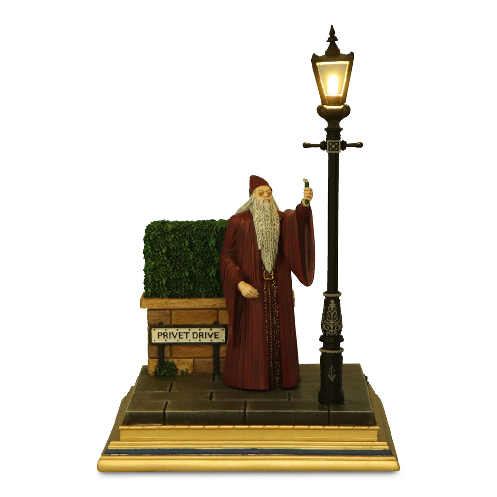 Produktbild Harry Potter - Dumbledore Privet Drive Diorama Figur mit Licht