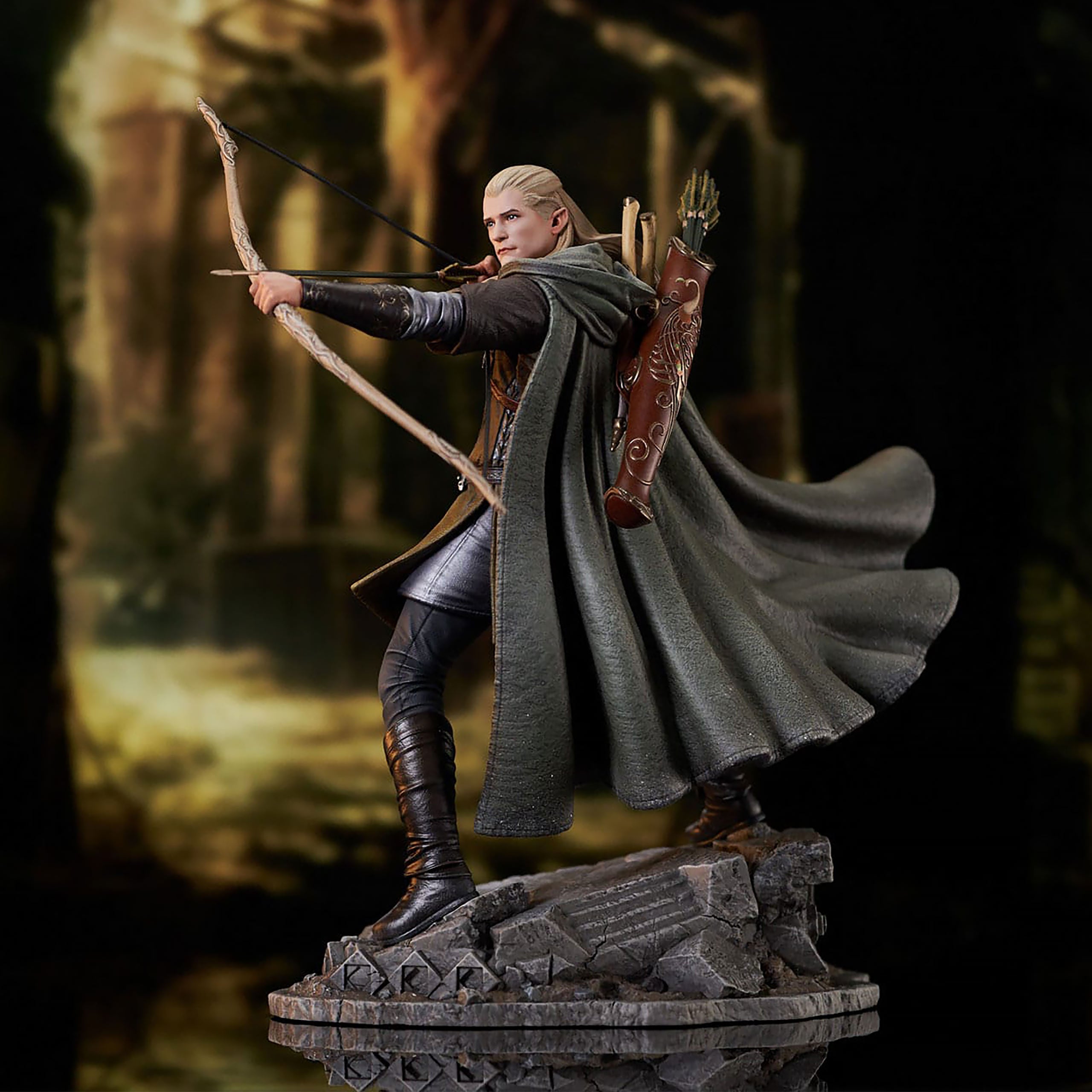 Produktbild Der Herr der Ringe - Legolas Deluxe Gallery Statue