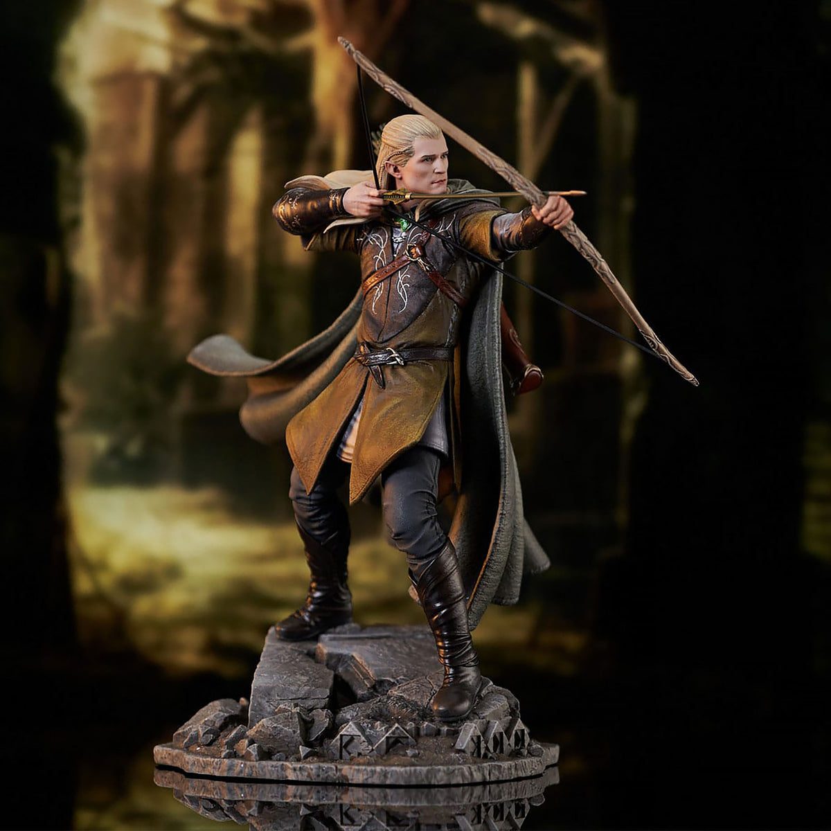 Produktbild Der Herr der Ringe - Legolas Deluxe Gallery Statue