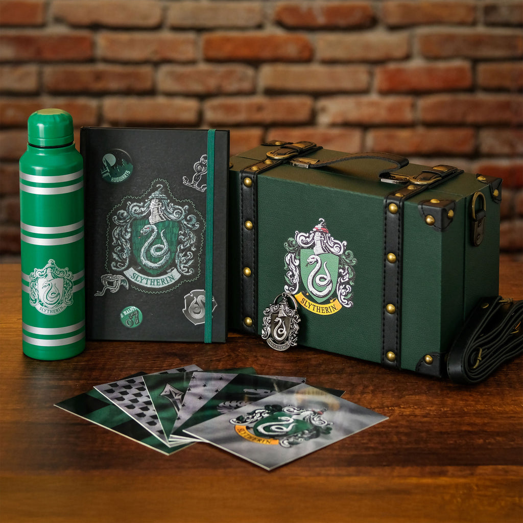 Produktbild Harry Potter - Slytherin Premium Geschenkset im Koffer mit Tragegurt