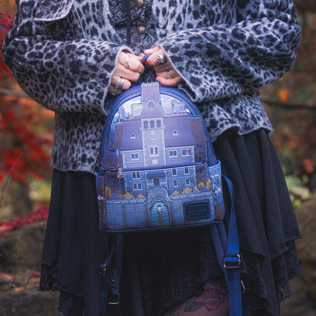 Produktbild Wednesday - Nevermore Academy Glow in the Dark Mini Rucksack
