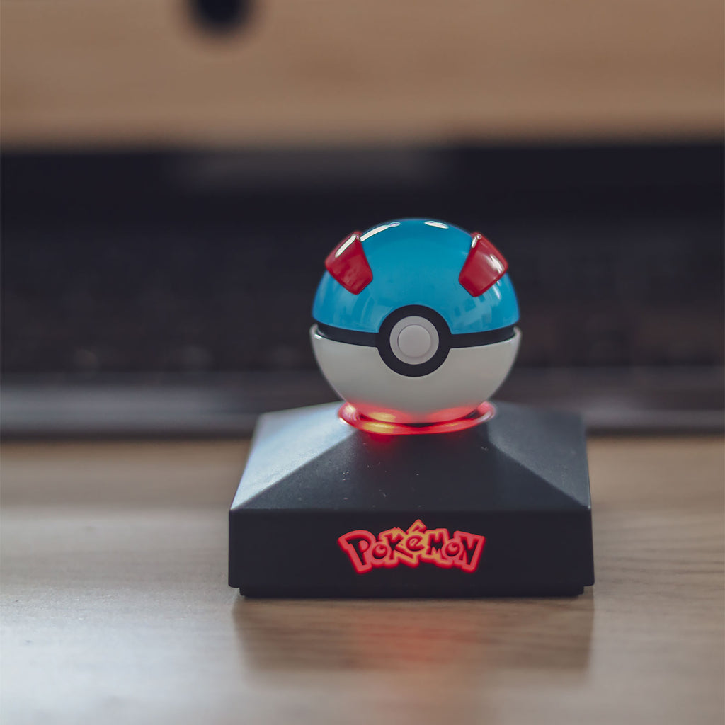 Produktbild Pokemon - Pokeball Superball Mini Replik mit Licht