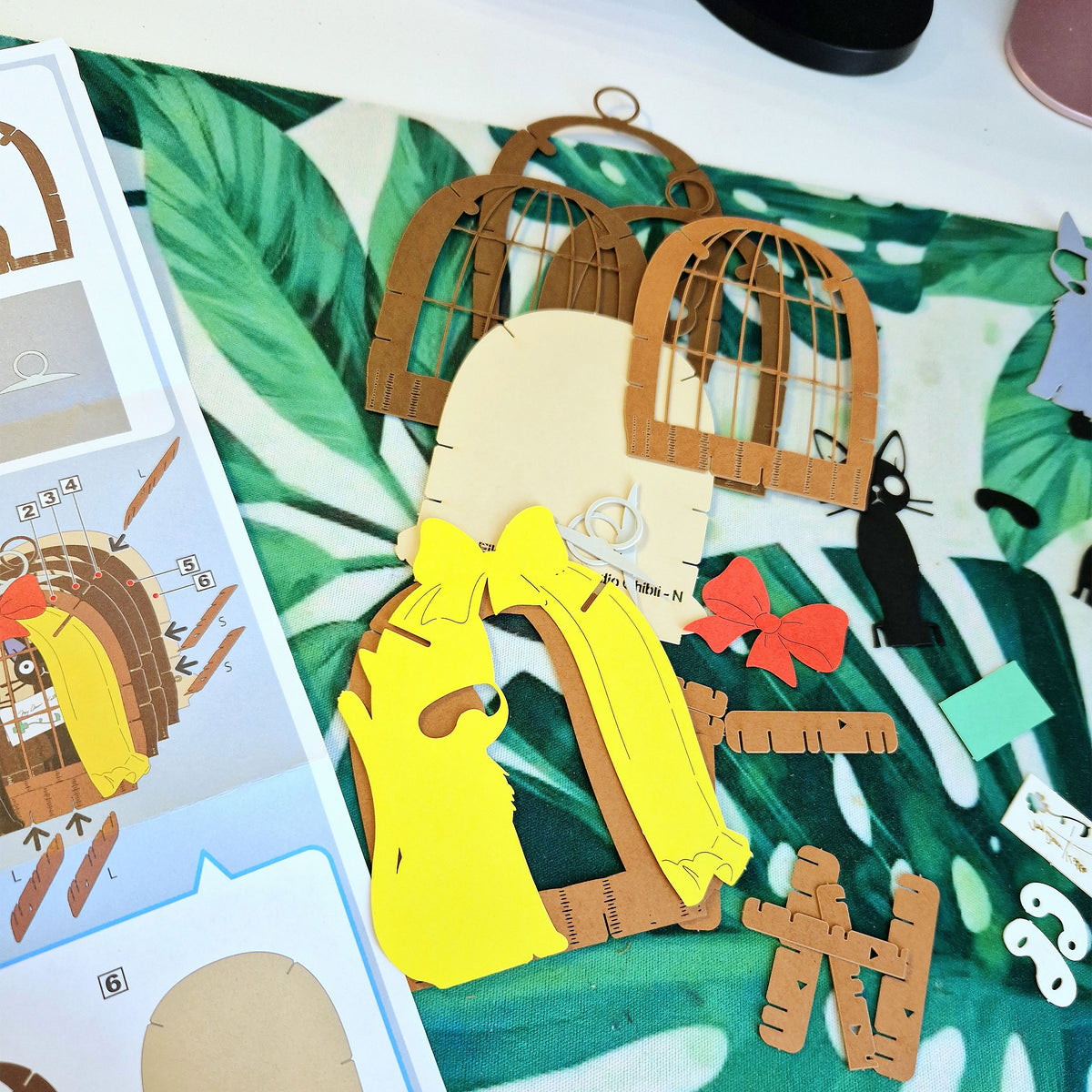 Produktbild Kikis kleiner Lieferservice - Jiji Theater Papier Model Kit