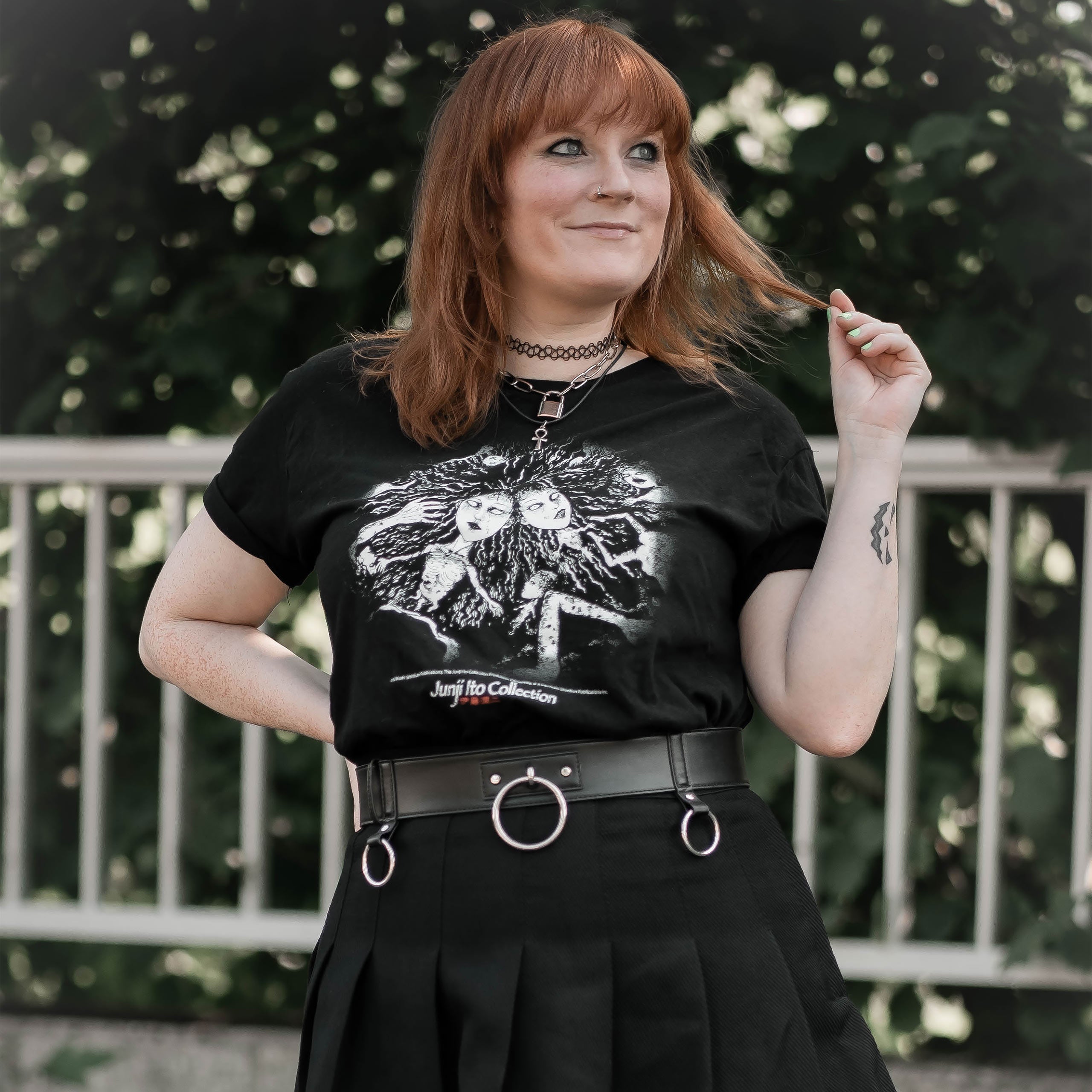 Produktbild Junji Ito - Crawling T-Shirt schwarz
