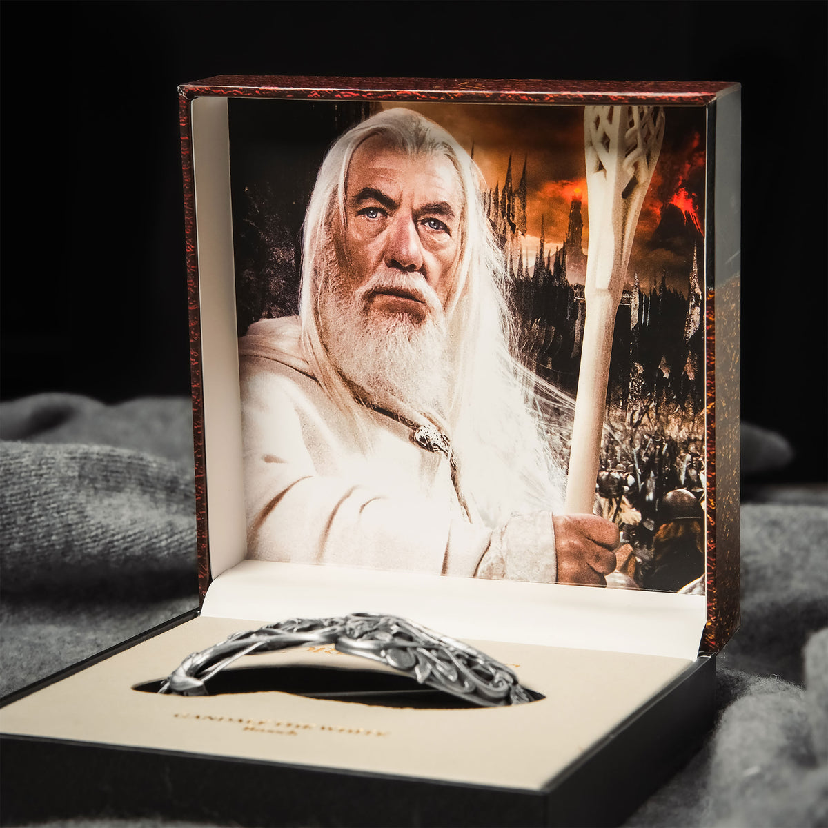 Produktbild Gandalf der Weiße Brosche - Der Herr der Ringe
