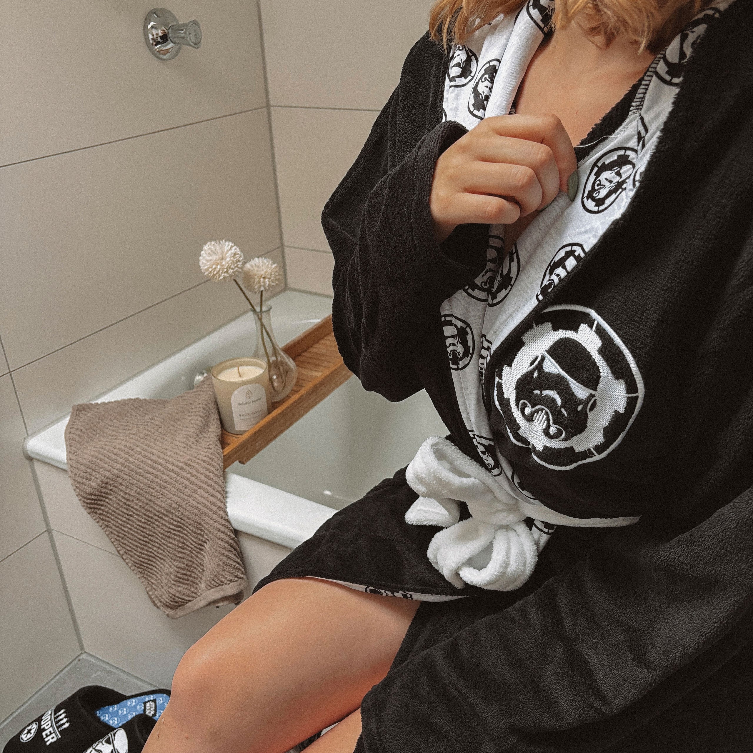 Produktbild Star Wars - Stormtrooper Bademantel schwarz-weiß