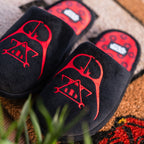 Produktbild Star Wars - Darth Vader Pantoffeln schwarz-rot