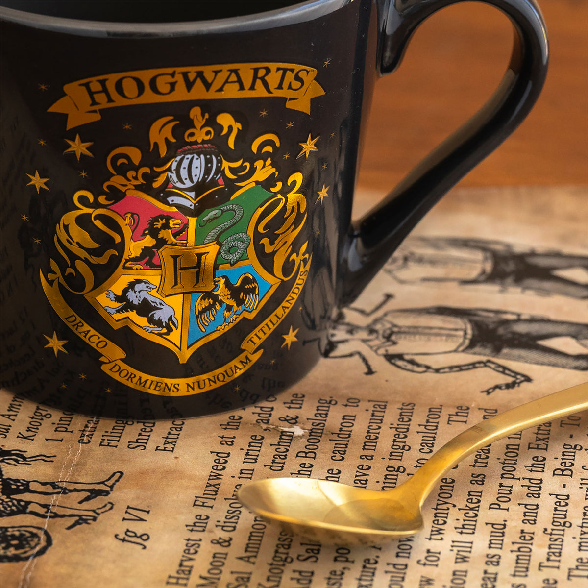 Produktbild Harry Potter - Hogwarts Tasse