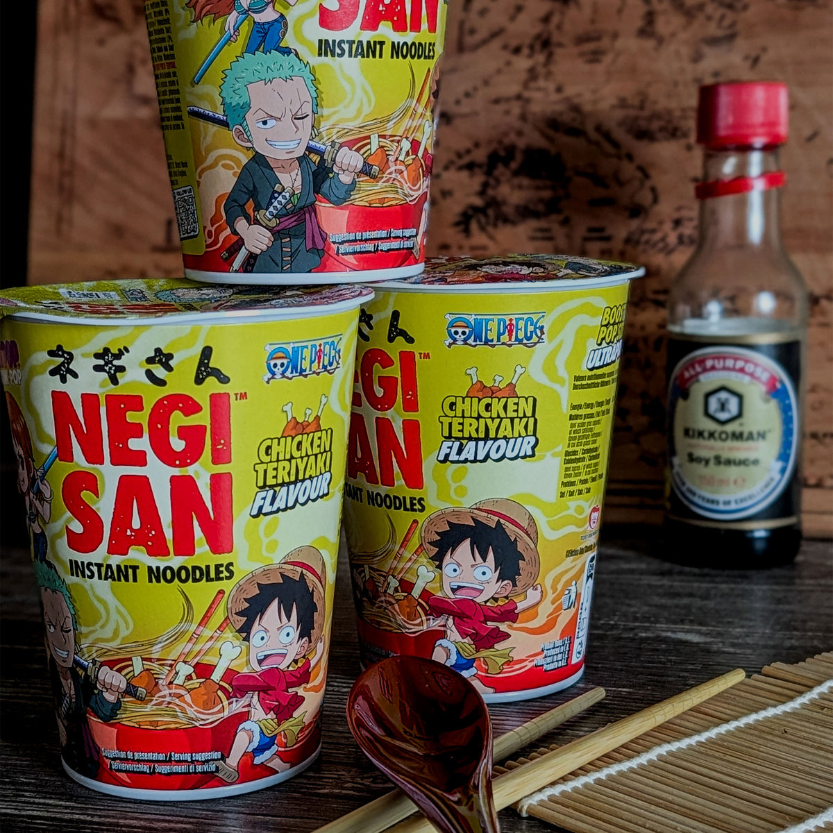 Produktbild Luffy, Zoro und Nami Chicken Teriyaki Instant-Nudeln - One Piece