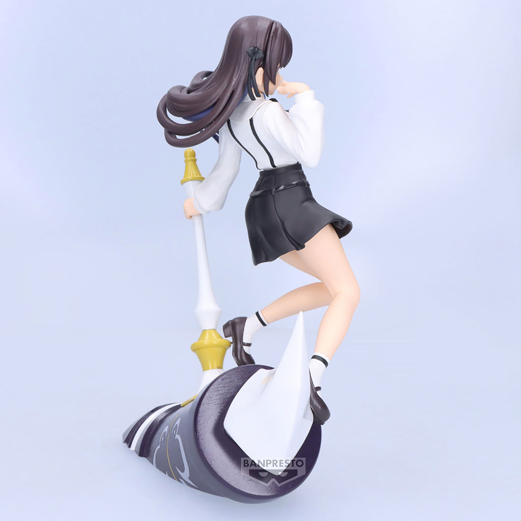 Produktbild I May Be a Guild Receptionist, But I’ll Solo Any Boss to Clock Out on Time - Alina Clover Figur