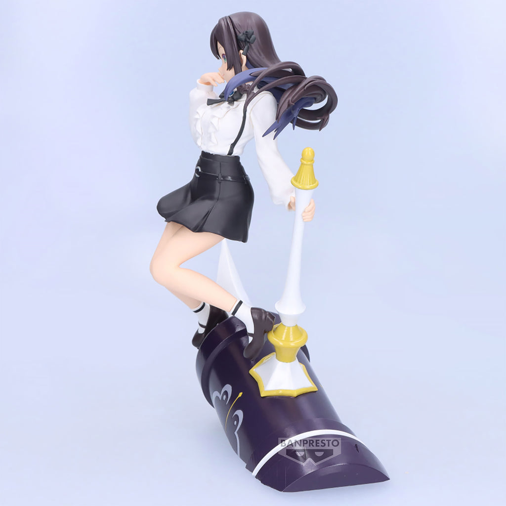 Produktbild I May Be a Guild Receptionist, But I’ll Solo Any Boss to Clock Out on Time - Alina Clover Figur