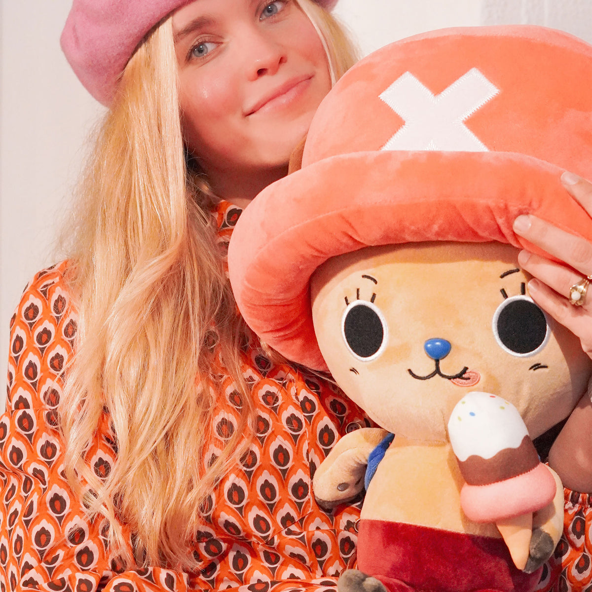 Produktbild One Piece - Tony Chopper mit Eis New World Plüsch Figur XL