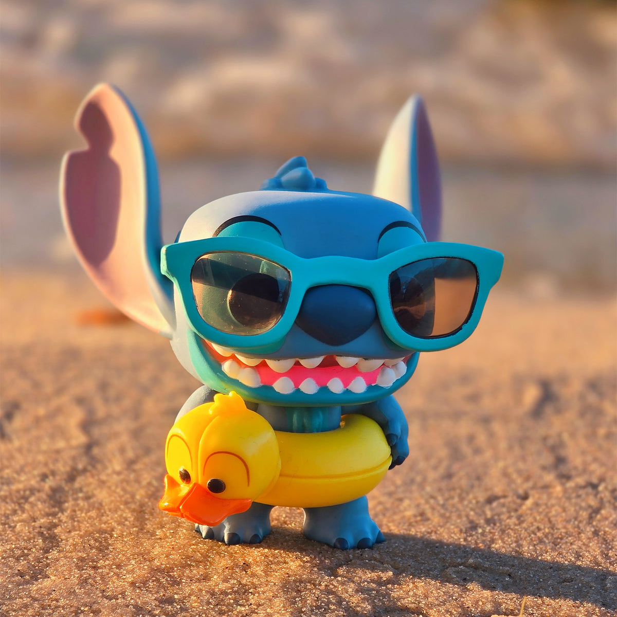 Produktbild Lilo & Stitch - Stitch mit Schwimmring Funko Pop Figur