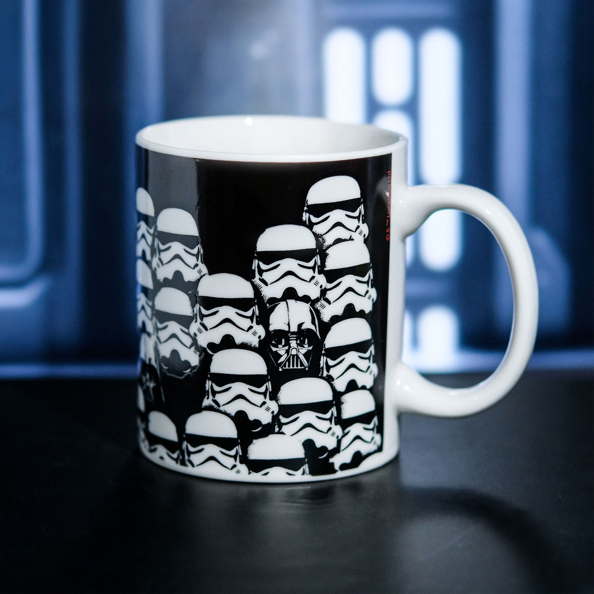 Produktbild Star Wars - Dark Side Stormtrooper Thermoeffekt Tasse