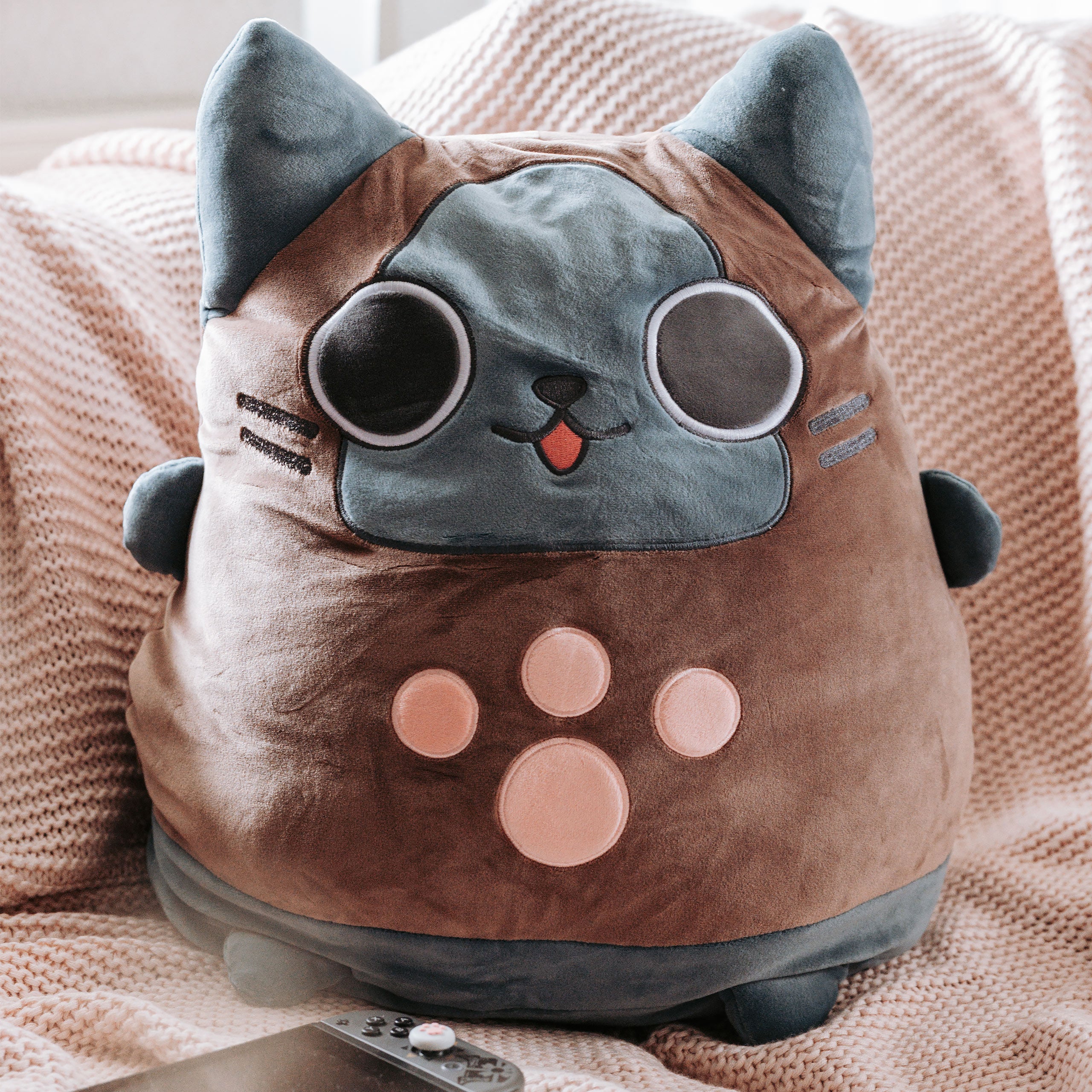 Produktbild Monster Hunter - Palico Smoosh Oversized Plüsch Figur Chocolate Version