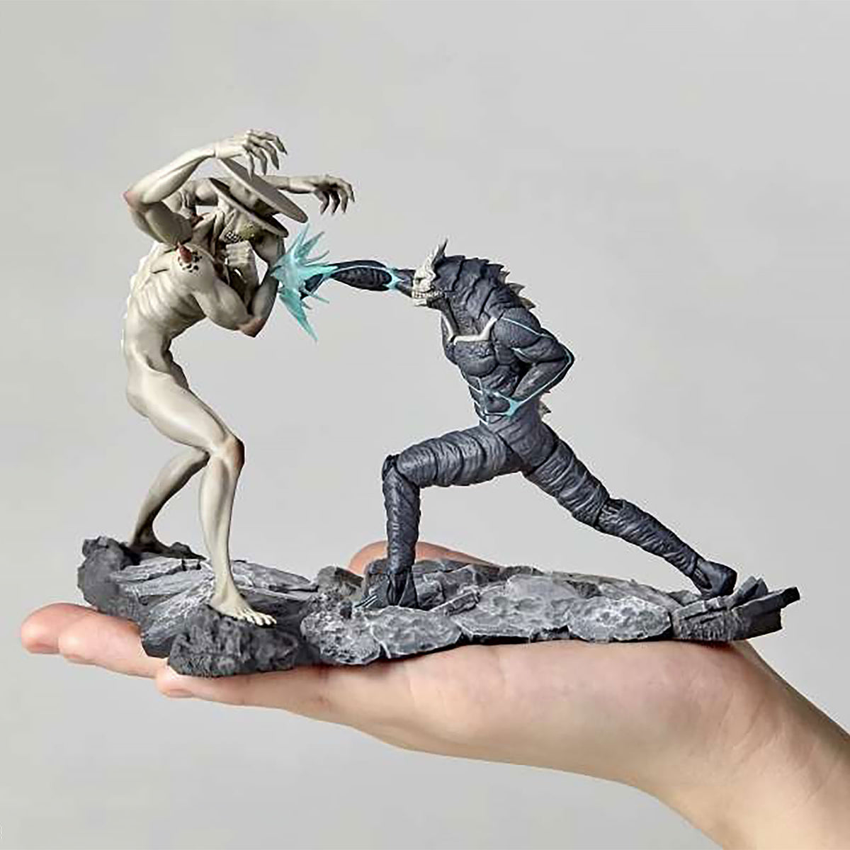 Produktbild Kaiju No. 8 vs. Kaiju No. 9 Diorama Figur