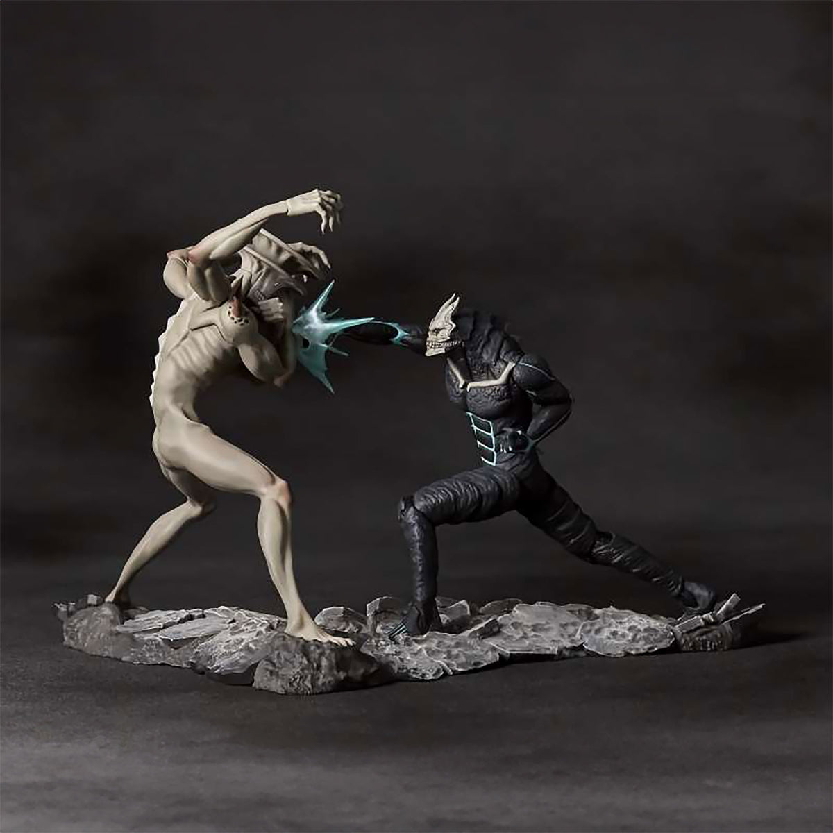 Produktbild Kaiju No. 8 vs. Kaiju No. 9 Diorama Figur