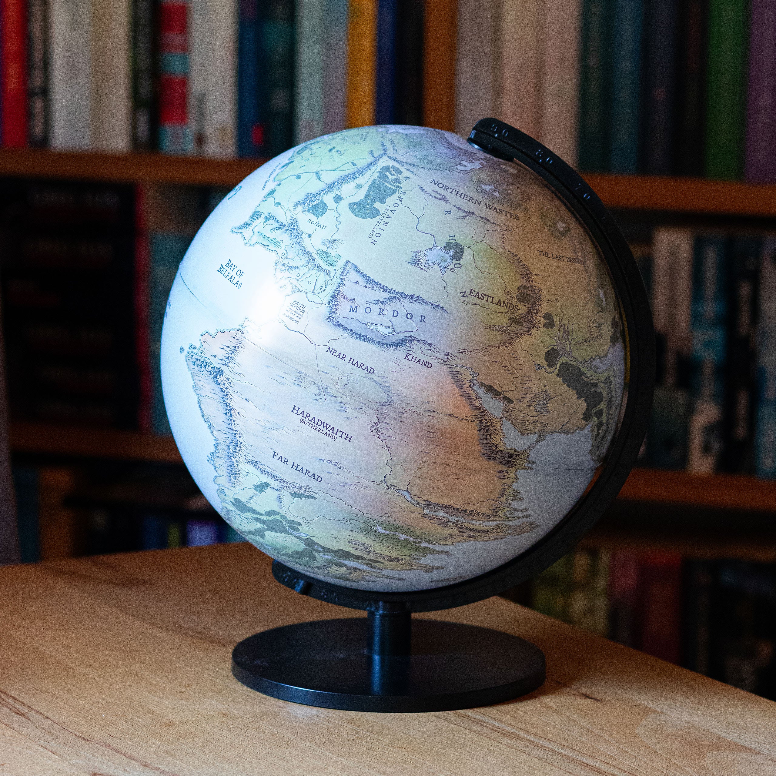 Produktbild Der Herr der Ringe - Mittelerde Globus Terra mit Licht 26cm