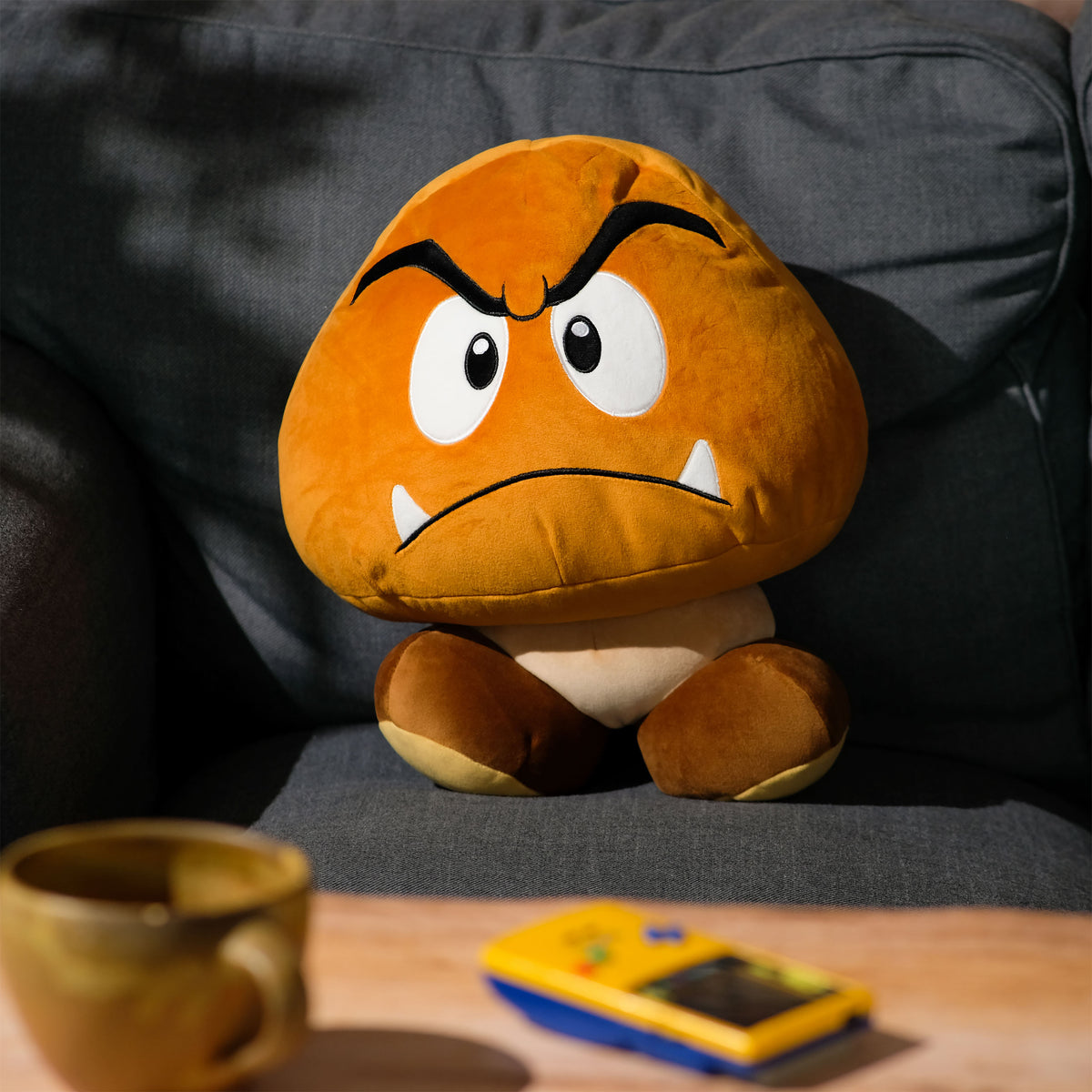Produktbild Super Mario - Gumba Plüsch Figur XL