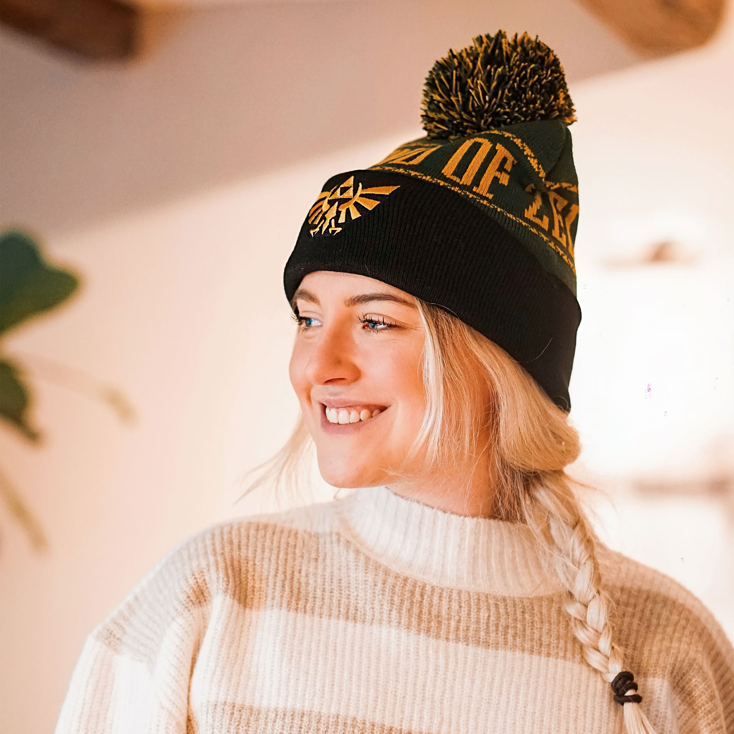 Produktbild Zelda - Logo Mütze mit Bommel