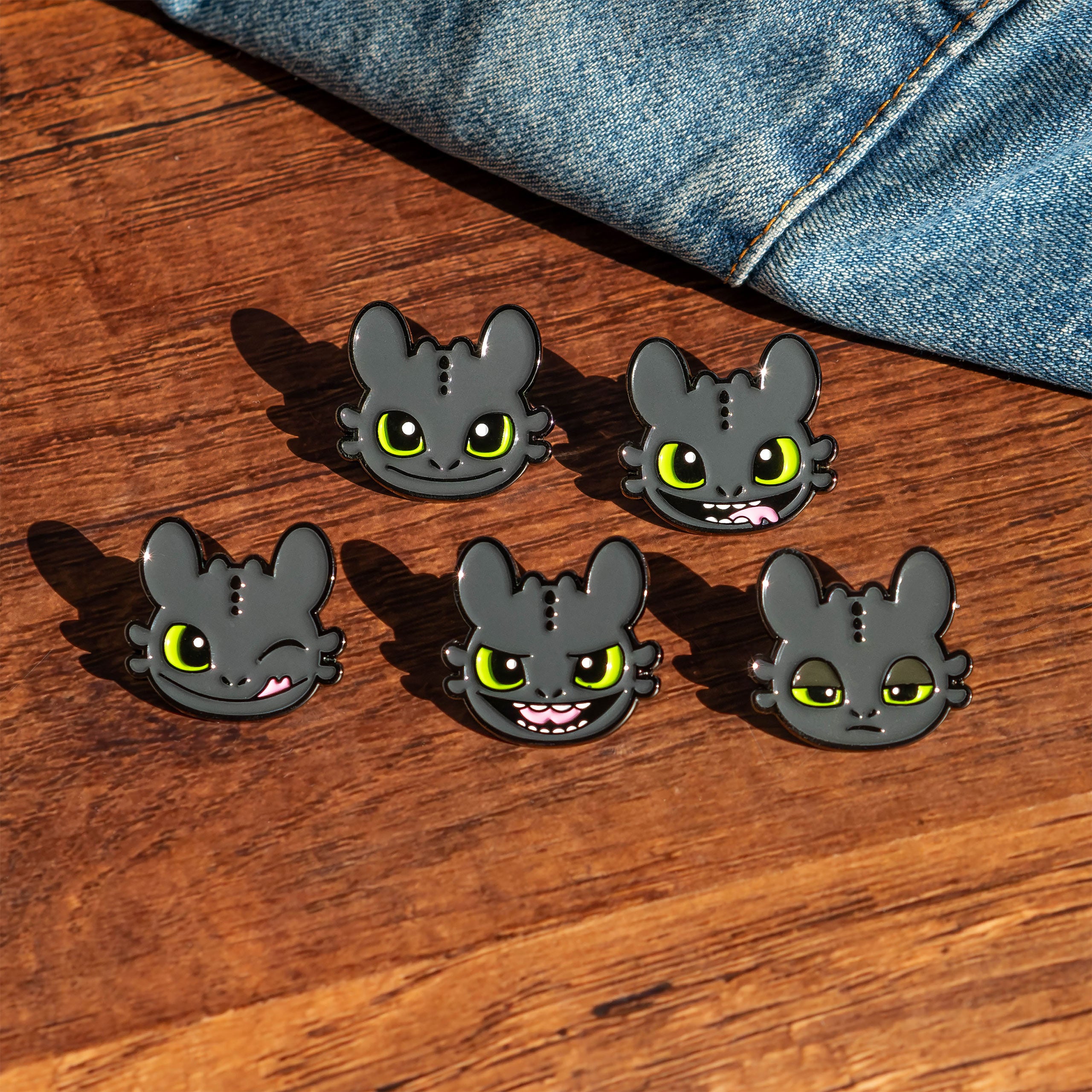 Produktbild Drachenzähmen leicht gemacht - Ohnezahn Pins 5er Set