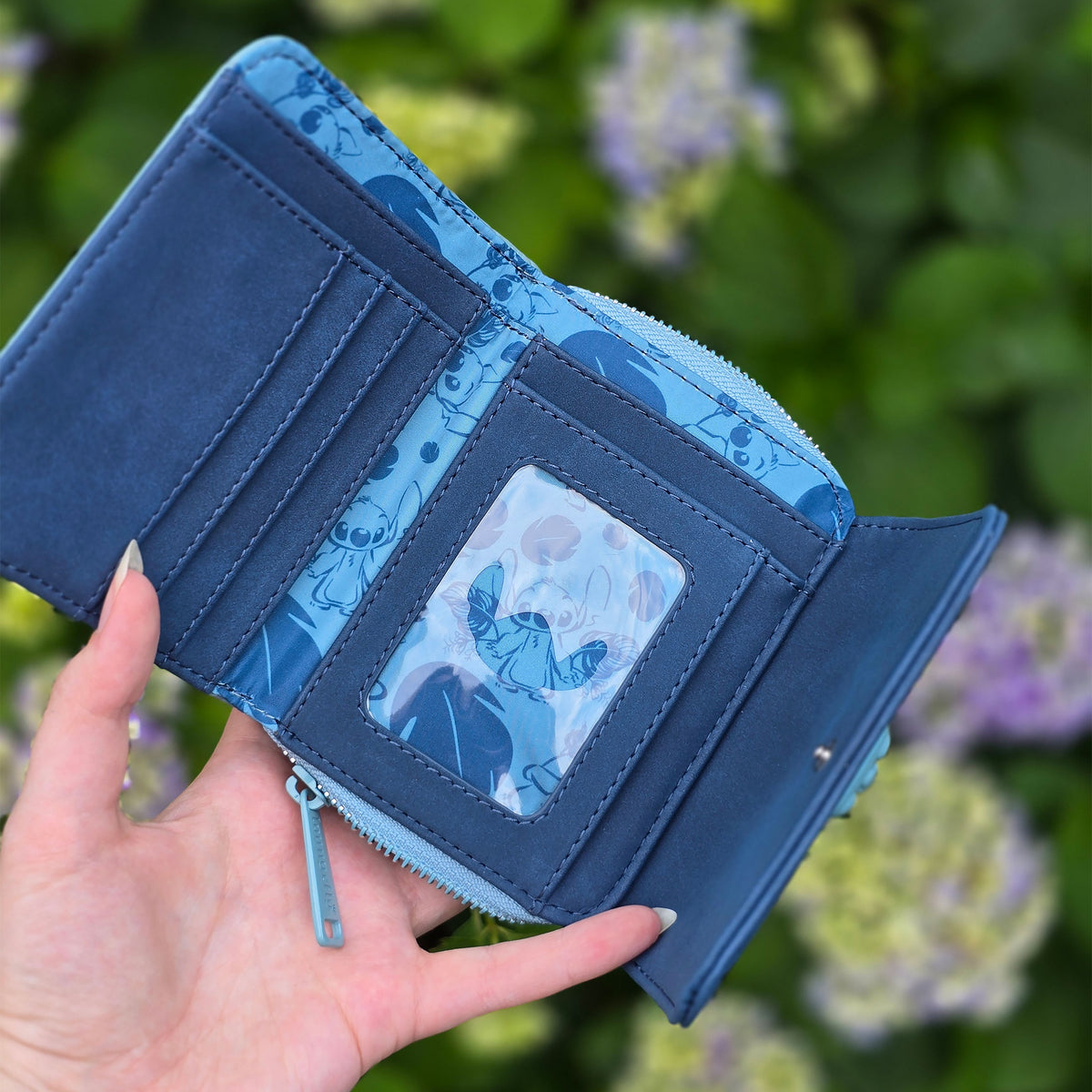 Produktbild Stitch Blumen Geldbörse - Lilo & Stitch