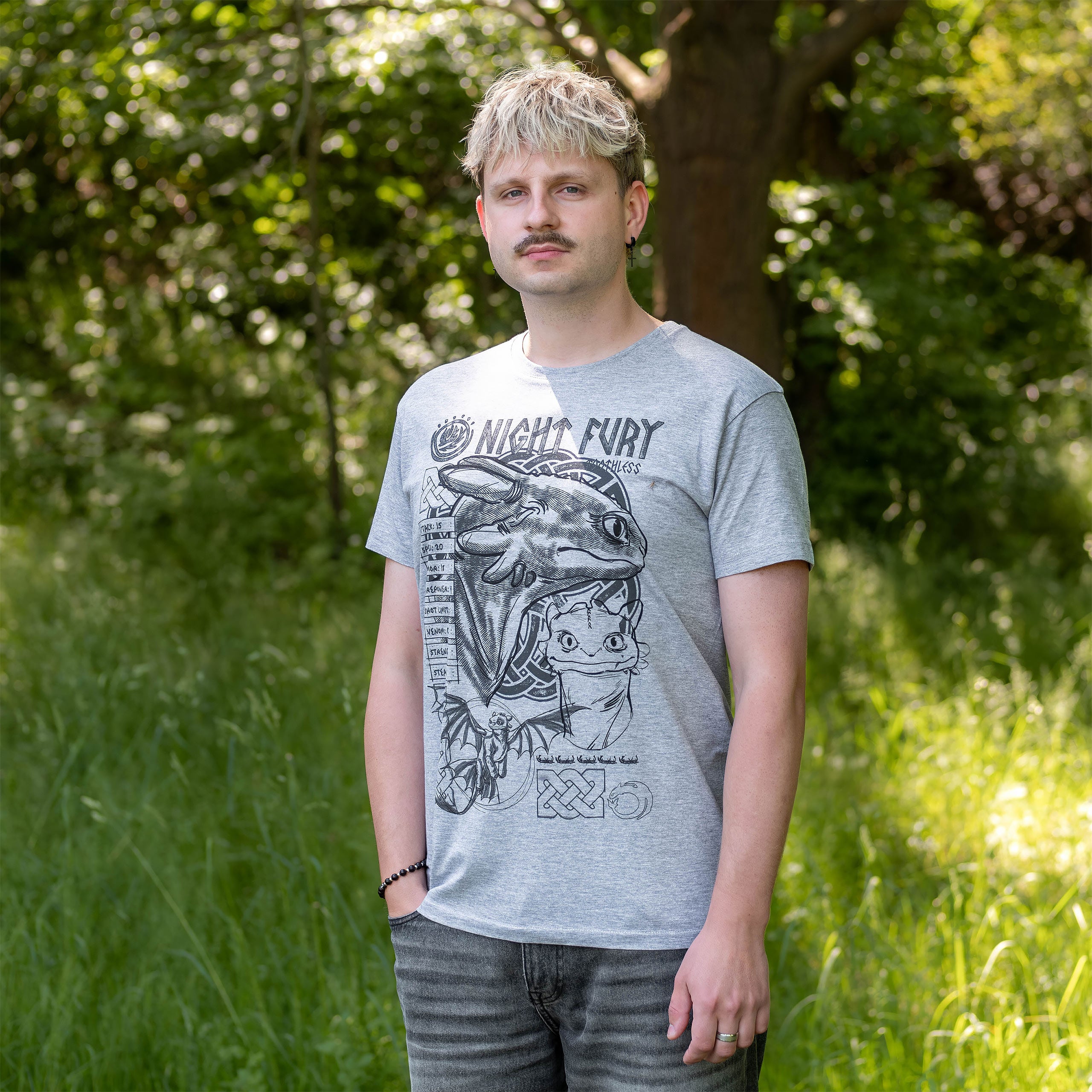 Produktbild Drachenzähmen leicht gemacht - Night Fury Sketch T-Shirt grau