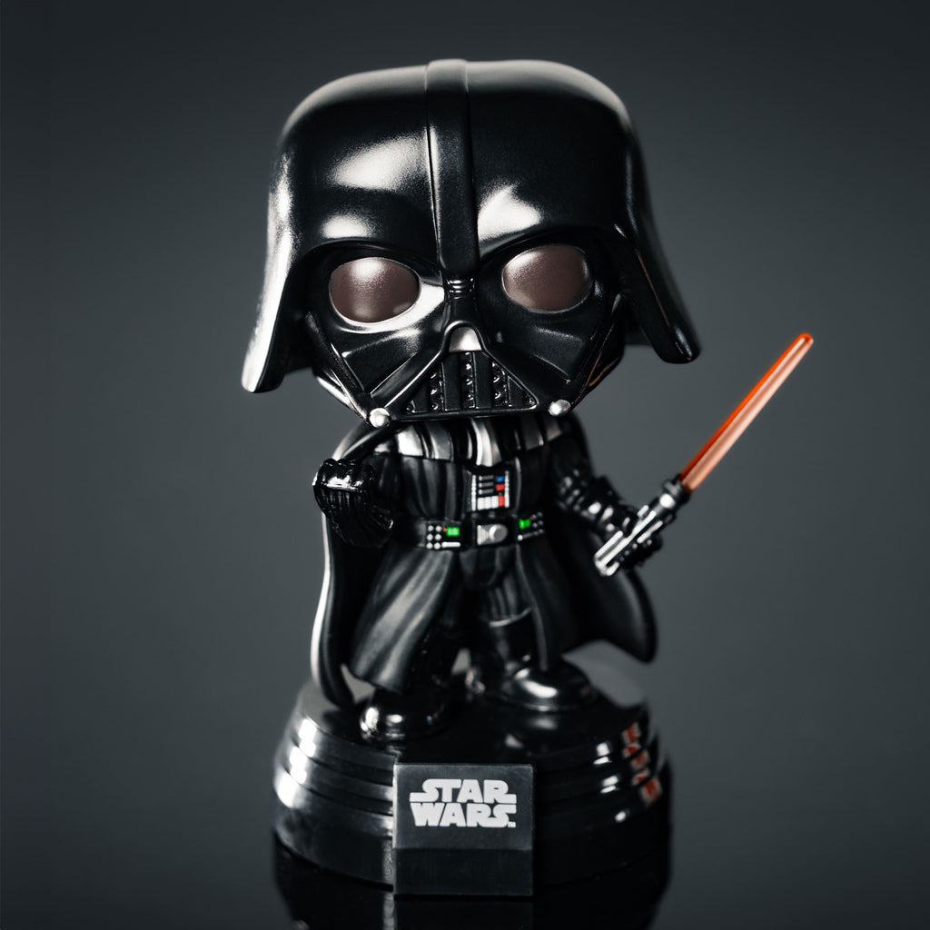Produktbild Darth Vader Funko Pop Wackelkopf-Figur mit Licht und Sound - Star Wars