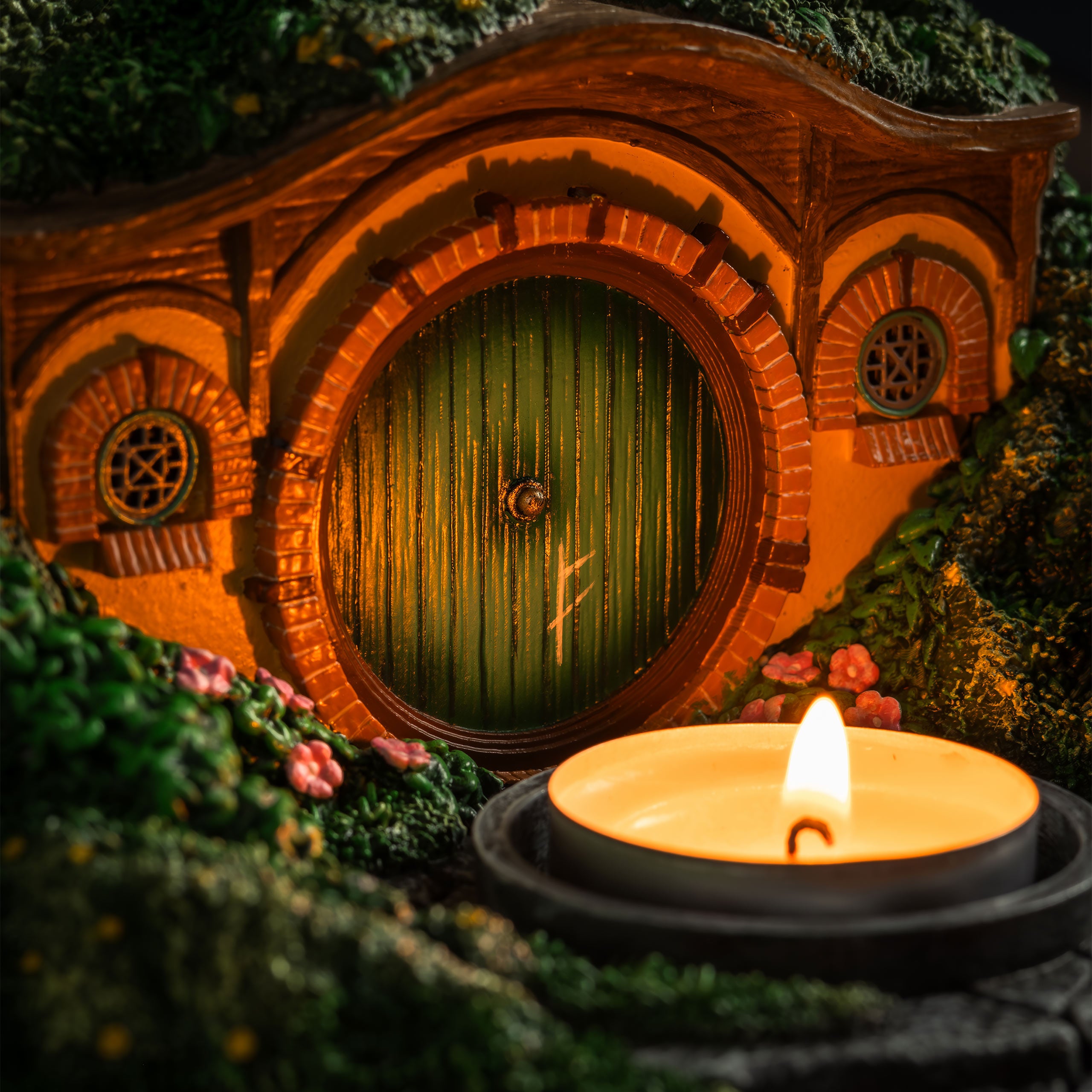Produktbild Der Herr der Ringe - Hobbit Höhle Auenland Diorama Teelichthalter