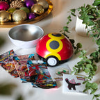 Produktbild Pokemon - Mystery Pokeball Cards Tin Box Herbst 2025